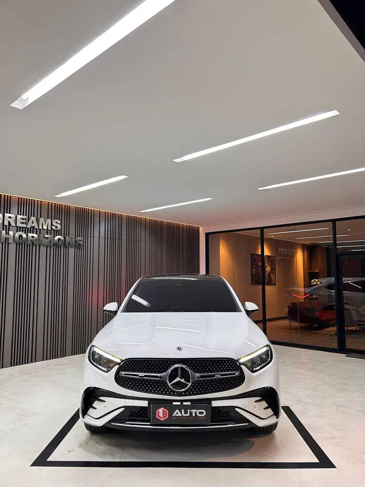 Mercedes Benz GLC300 Coupe AT 2024 Putih Mercy Km5rb B8NAV