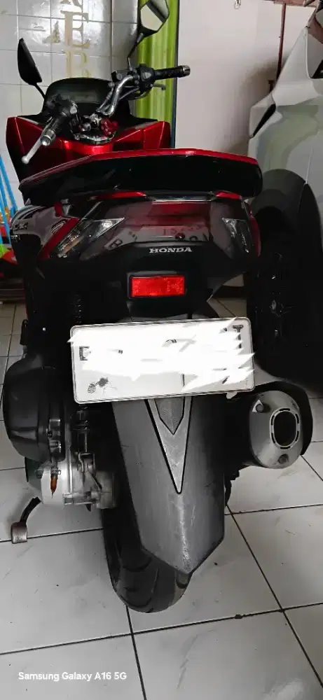 HONDA PCX CBS MERAH 90 % MULUS