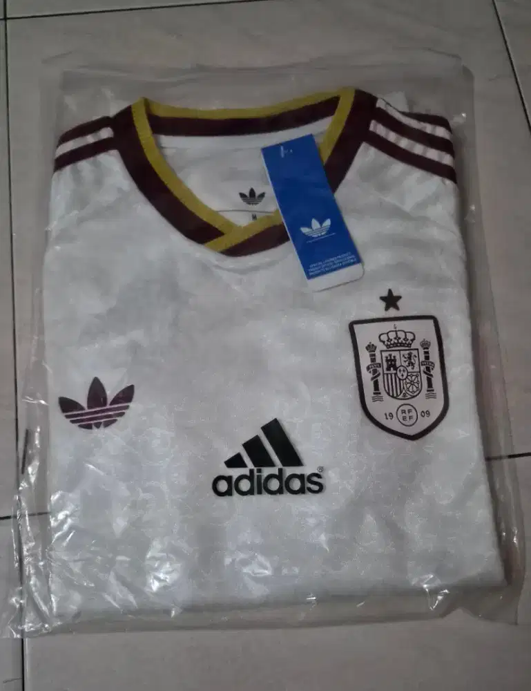 Jersey spanyol PI juara dunia