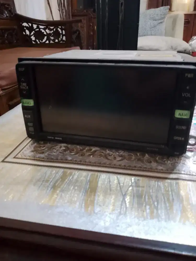 Head Unit / Tape Mobil Bekas
