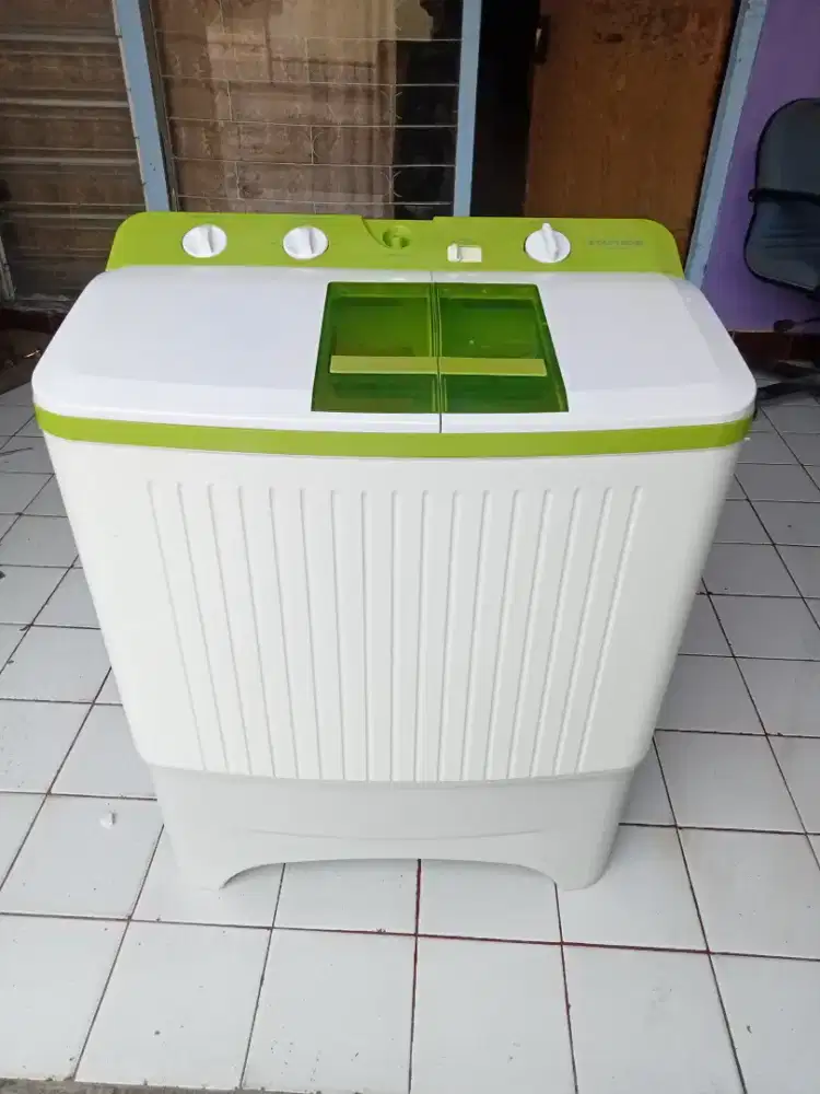 Mesin cuci POLYTRON normal bersih Depok 2 timur