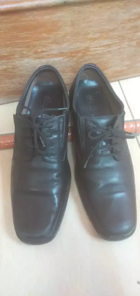 Sepatu kerja /resmi