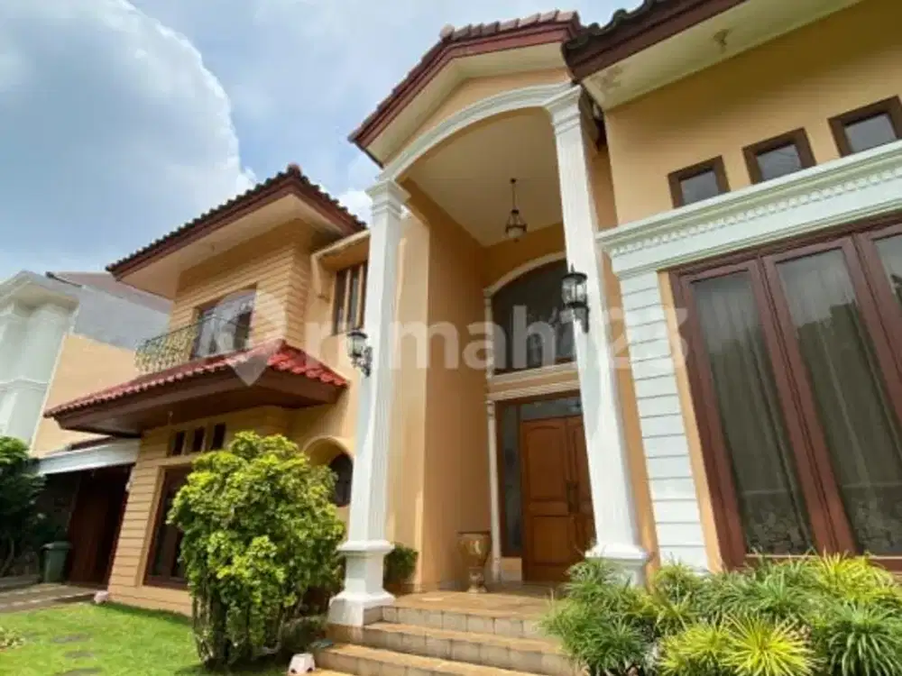 SANGAT ISTIMEWA! Rumah Klasik Asri Ada Kolam Renang – Cinere