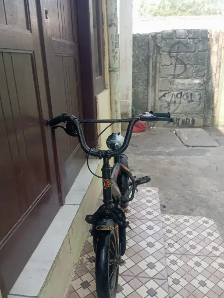 Di jual sepeda BMX merek Unite