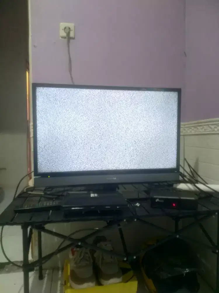 TV TOSHIBA 29 inchi + STATOPBOX NEXMEDIA (NEGO)