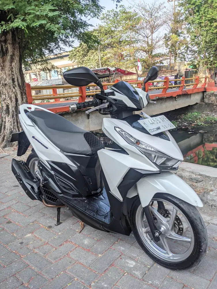Vario 125cc 2015 Putih Glossy Modif Ringan