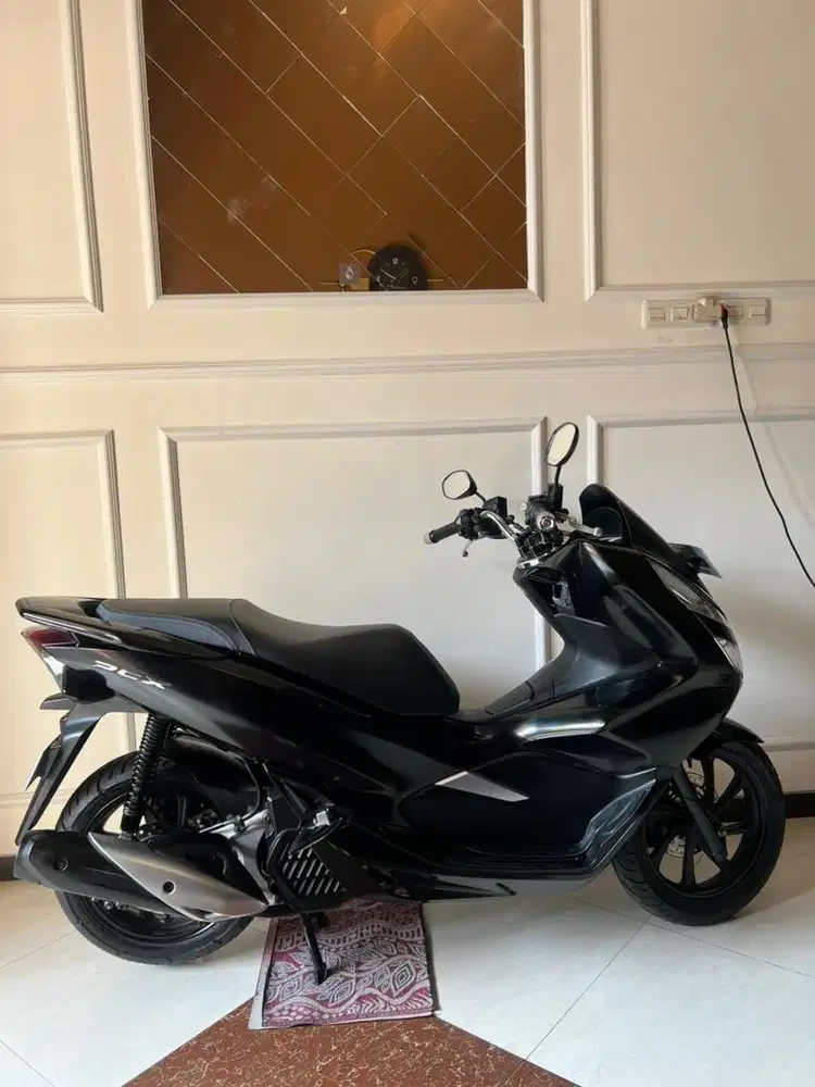 Pcx 150 2018 warna hitam