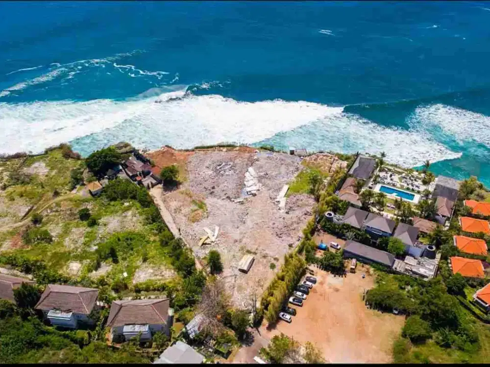 Tanah Tebing Pantai Uluwatu Full View Laut dan Sunset