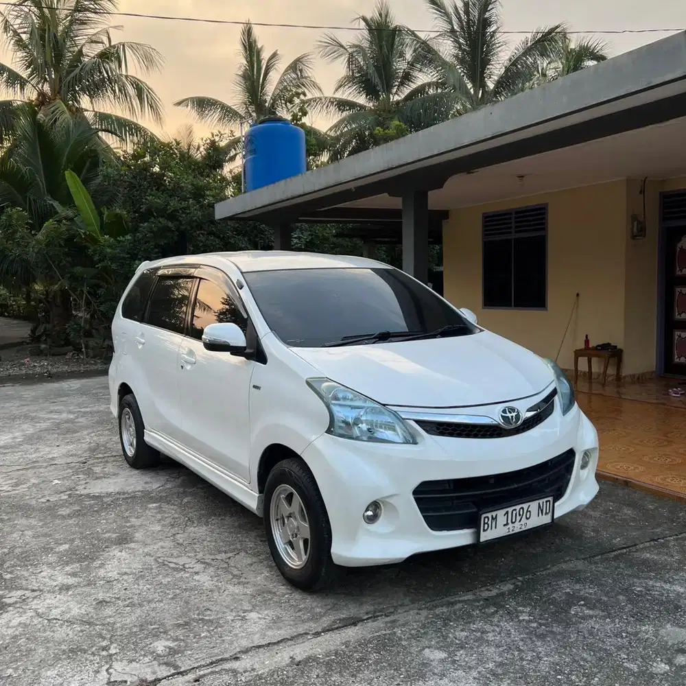 Veloz Matic 2013 1.5 AT