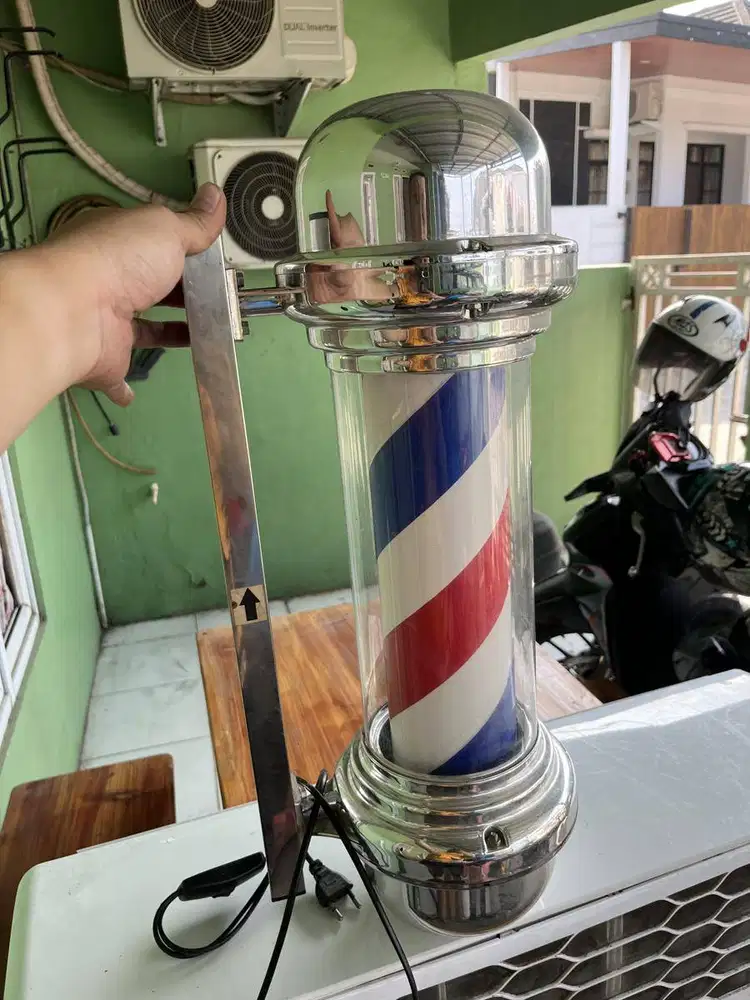 BARBER POLE KLASIK CHROME - LAMPU IKONIK TANDA BARBERSHOP FULL NORMAL
