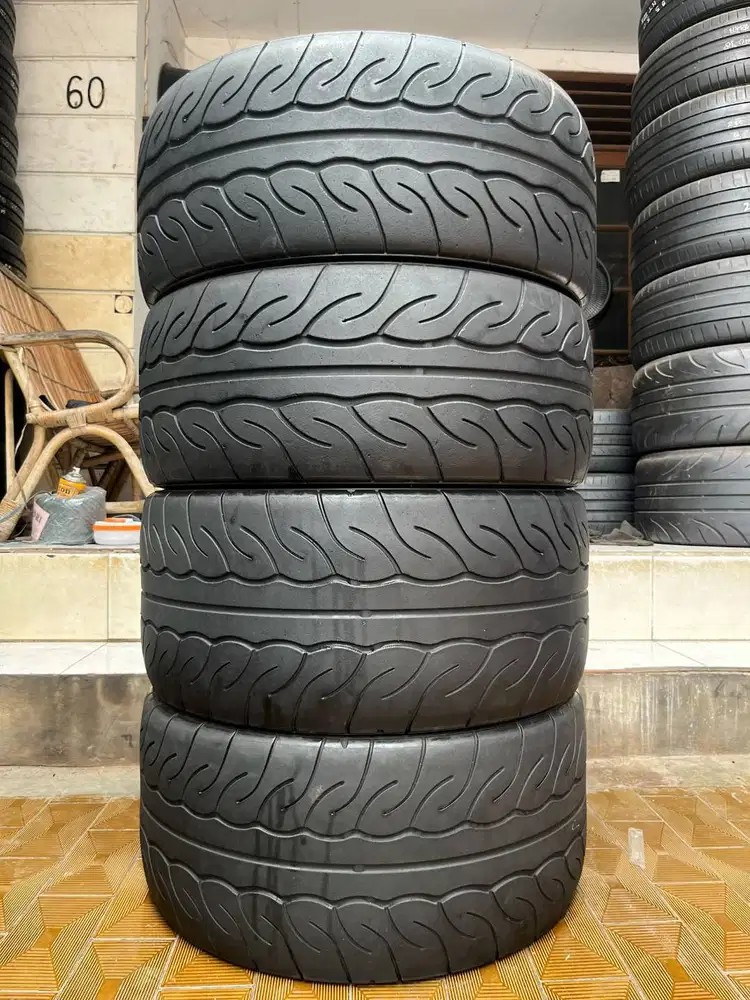Ban Yokohama Advan Neova 255 35 r18 & 225 40 r18 4Pcs