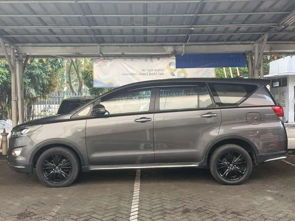 Toyota Kijang Innova 2020 Bensin