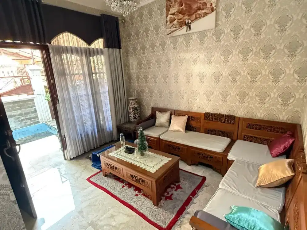 Rumah Tomang Furnished rapi , 3 kamar