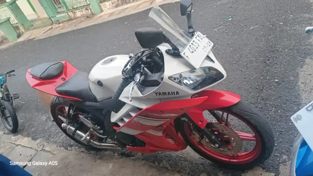 Dijual Yamaha R15 V2 tahun 2016