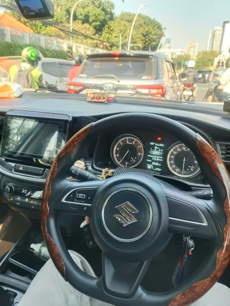 Suzuki XL 7 Zeta 2025 low km record