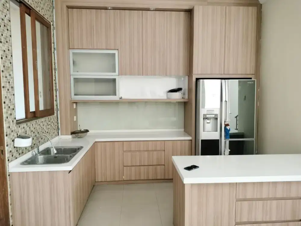 Rumah Tomang 5 kamar, semi furnished rapi