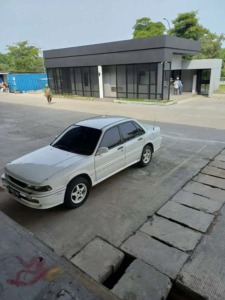 Mitsubishi Eterna 1990 Bensin