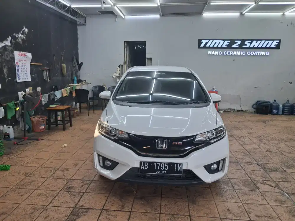DIJUAL HONDA JAZZ GK5 1.5 RS MT 2015