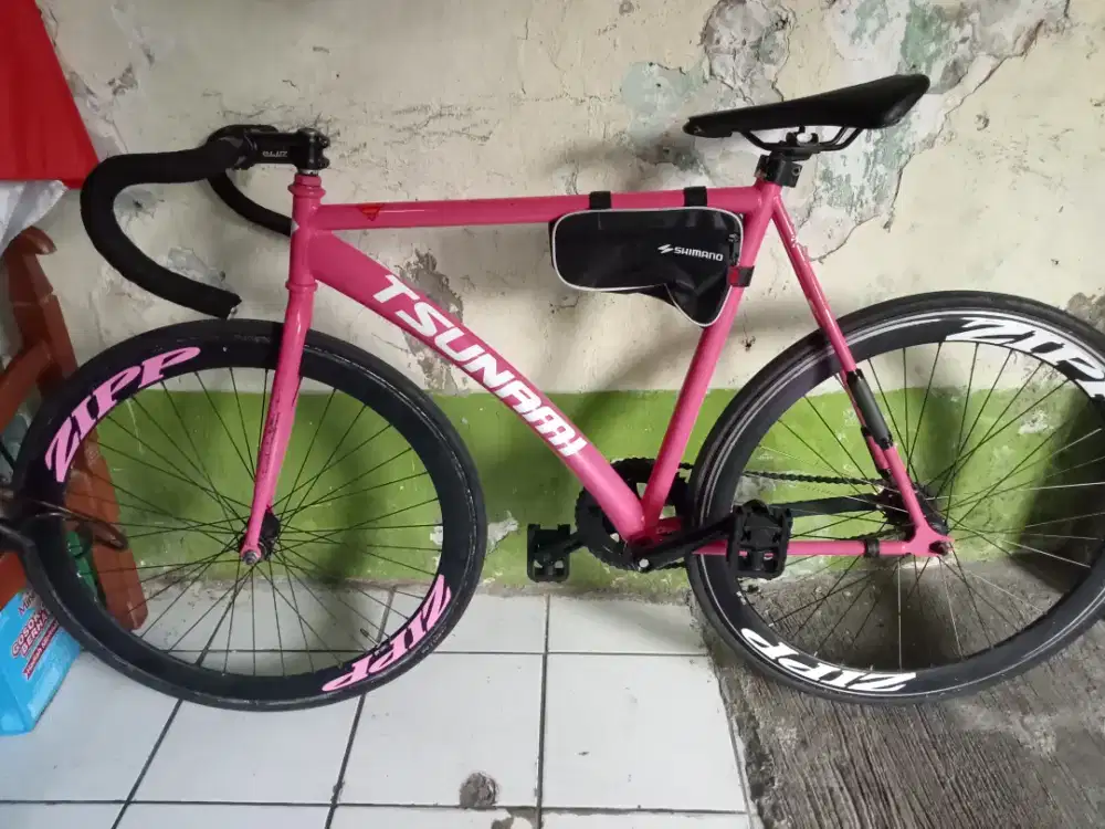 Sepeda fixie pink