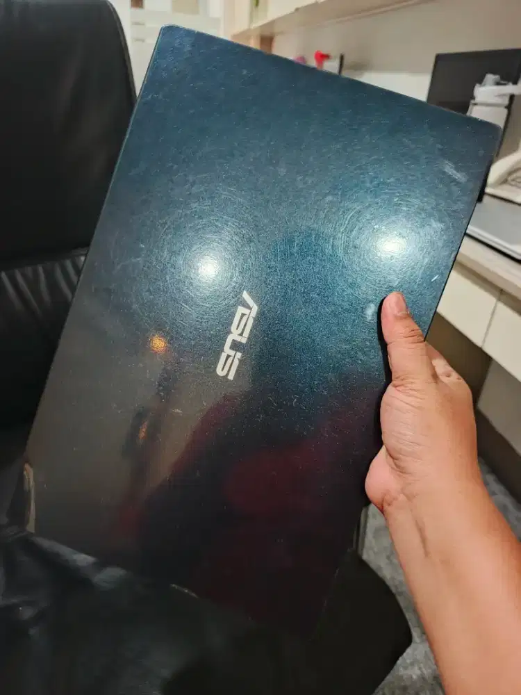 DIJUAL AJA GA KEPAKE LAGI LAPTOP PRIBADI MASI BAGUS ASSUS L510MA!