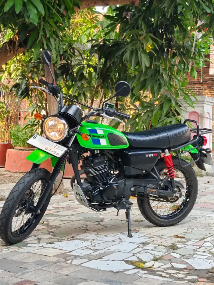 Jual cepat Kawasaki W175TR 2022 reg 2023