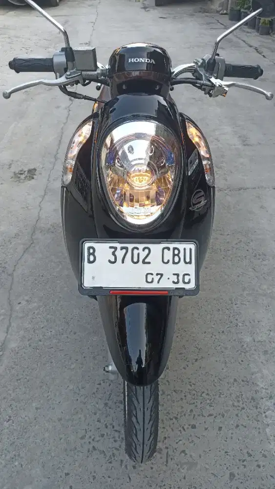 Honda Scoopy esp ISS tahun 2015 .