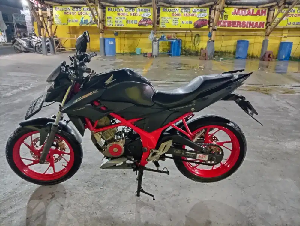 HONDA CB 150 R Good Condition