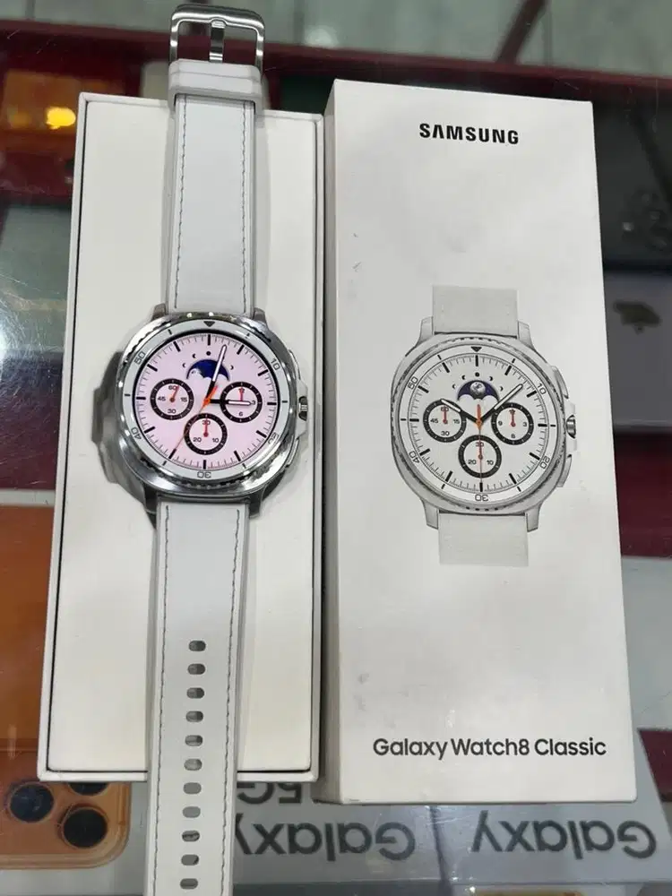 Samsung watch 8 classic  46.mm  Mulus 99.9% like new
