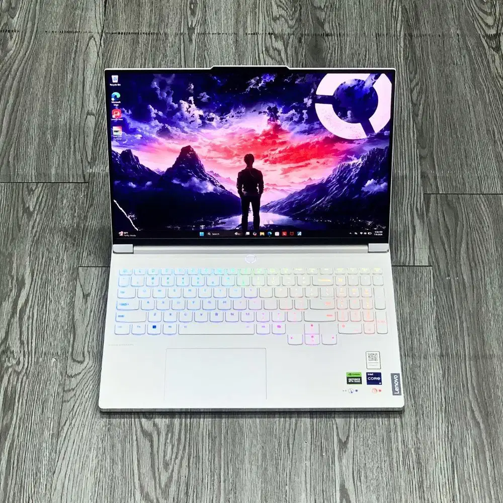 LENOVO LEGION 7 16IRX9 i9-14900HX 16GB/1TB SSD ON 2027
