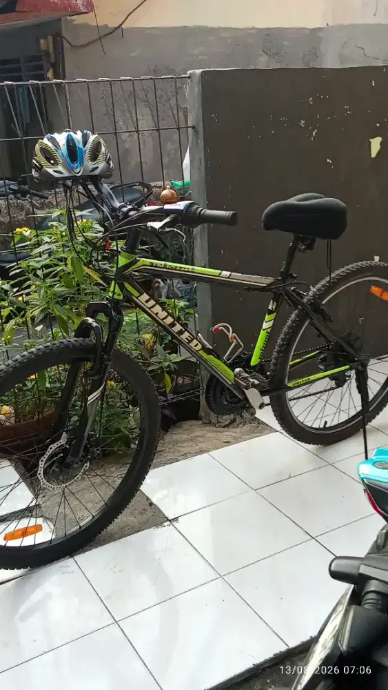 Sepeda gunung united