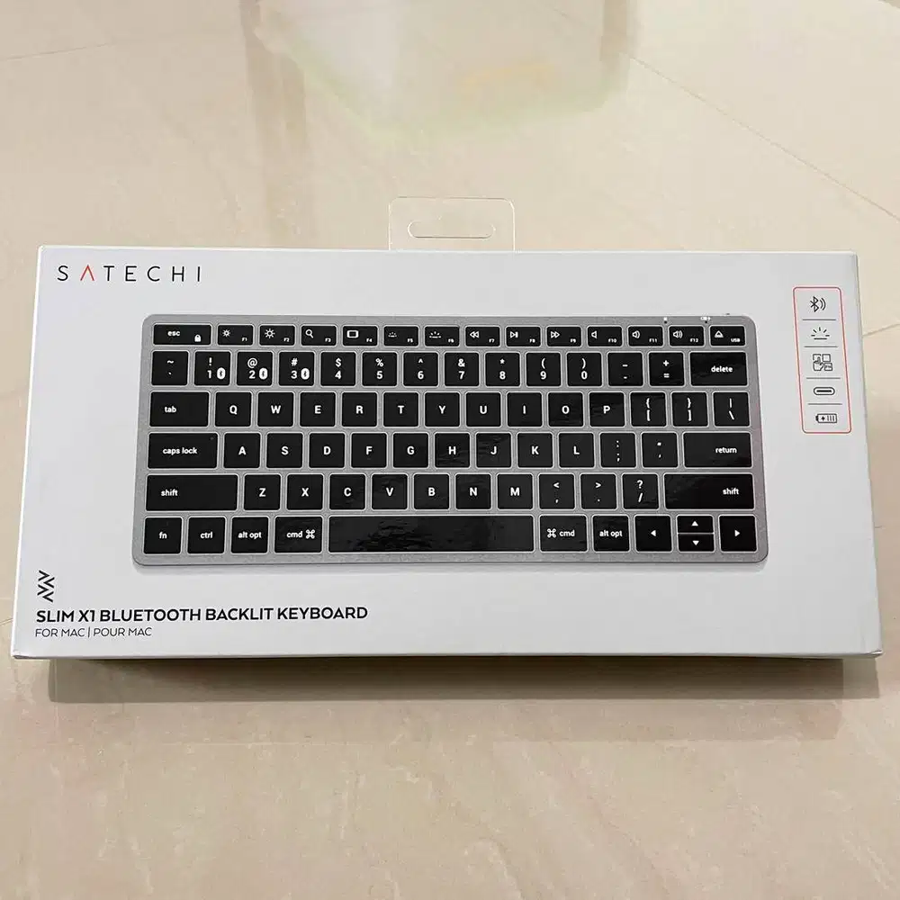 Keyboard Bluetooth for (iPad / iPhone / Macbook / Mac) LIKE A NEW !!!