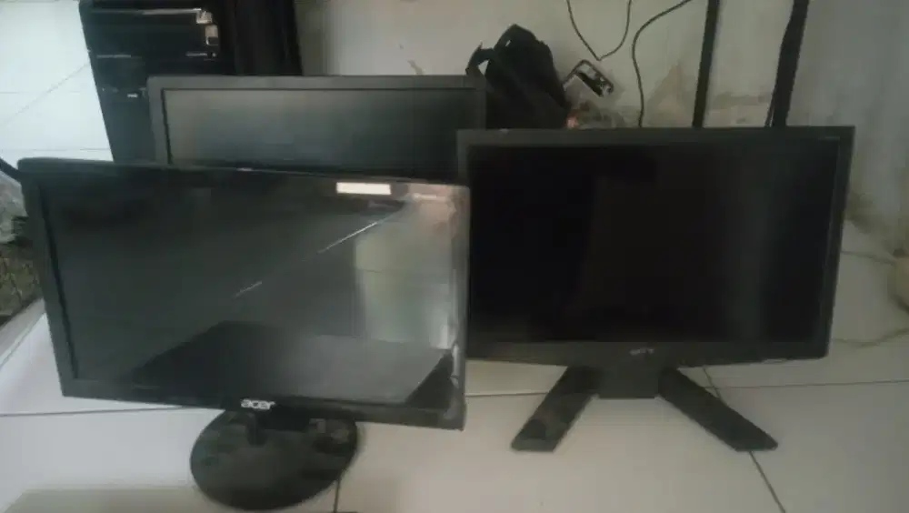 Monitor 16 Acer dan BenQ