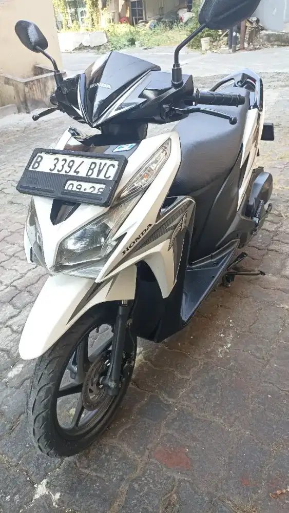 Honda Vario 125 KZR tahun 2013 ( pajak baru 9-2027 ).