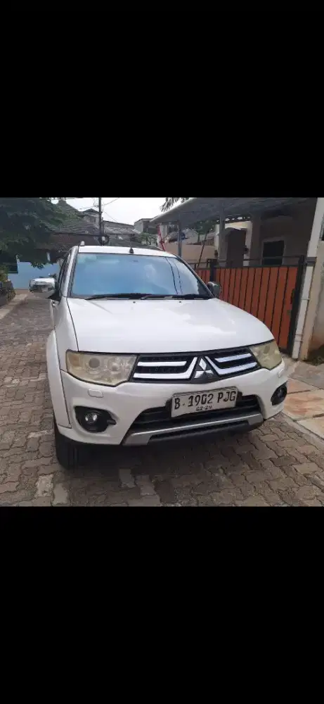 Mitsubishi Pajero Exceed 2.5 Matic Diesel 2014