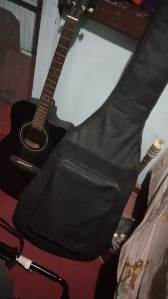 Gitar Yamaha FS 100c