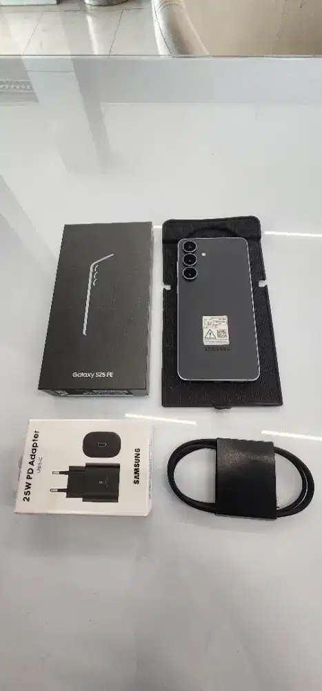 SAMSUNG S25 FE 8/256GB