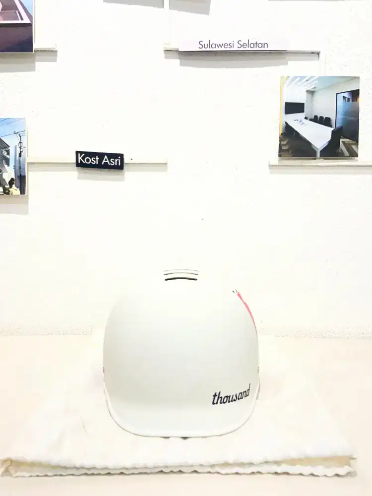 Helm sepada Thousand Bogi