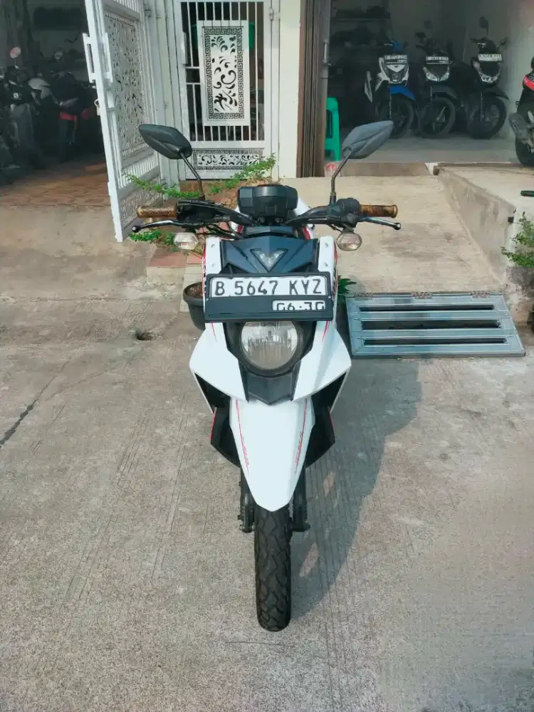 X-RIDE 115 2015 PUTIH MERAH ORIGINAL MULUS