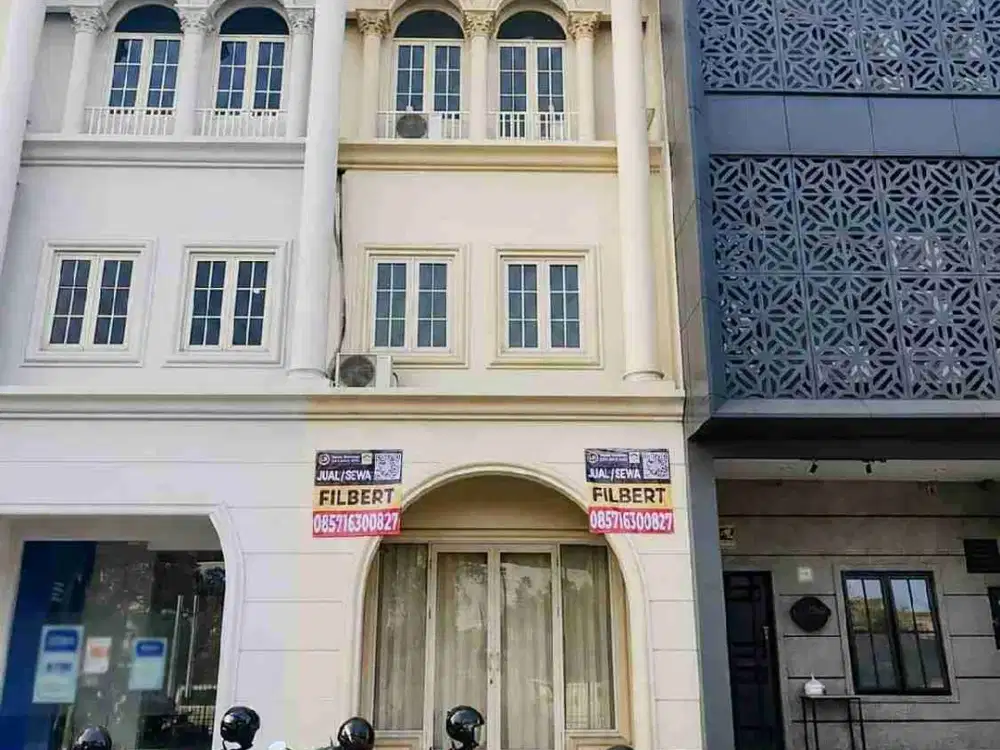 Dijual/Disewakan Ruko 3½ LT Green Mansion, Daan Mogot, Jakarta Barat