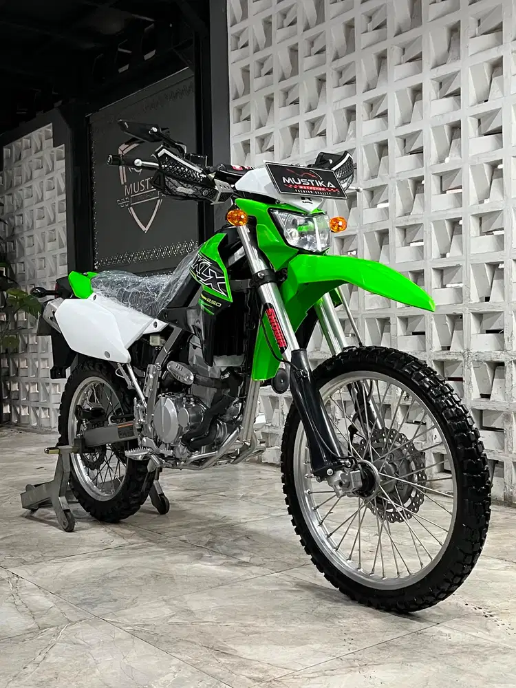 KAWASAKI KLX 250 2018‼️ODO 2RB‼️-Chintia Mustika