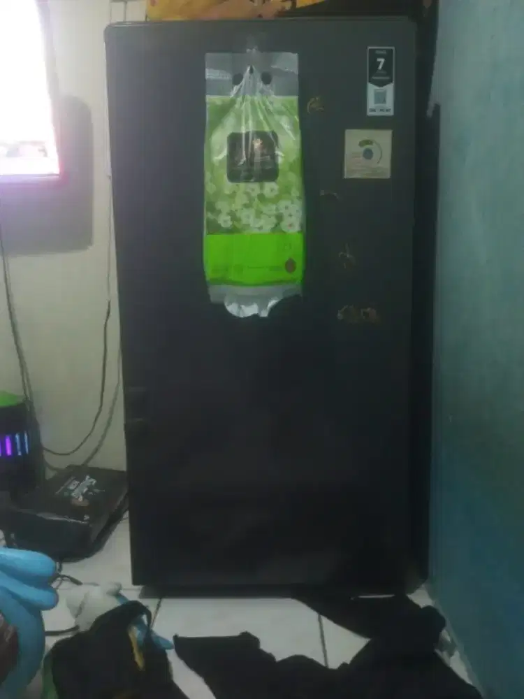 Kulkas 1 pintu merk AQUA
