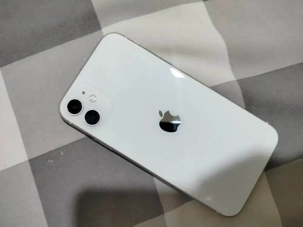 DIJUAL IPHONE 11 64GB