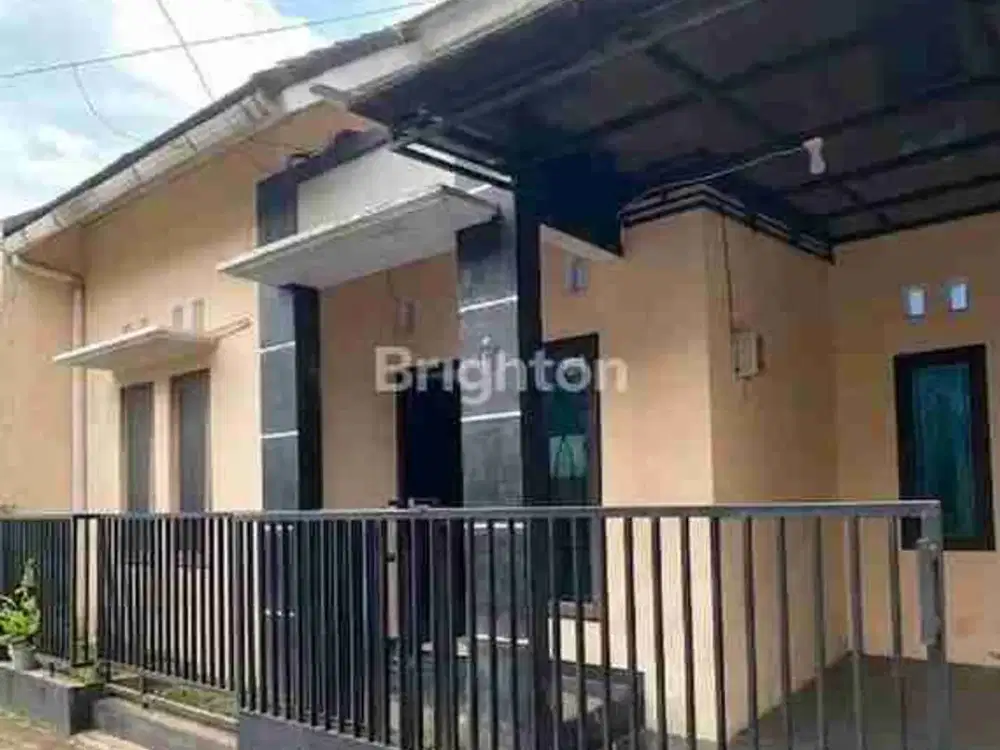 DIJUAL.RUMAH SANGAT STRATEGIS DEKAT EXIT TOL DI PERUM GRIYA GATRA SEJAHTERA PURWOMARTANI