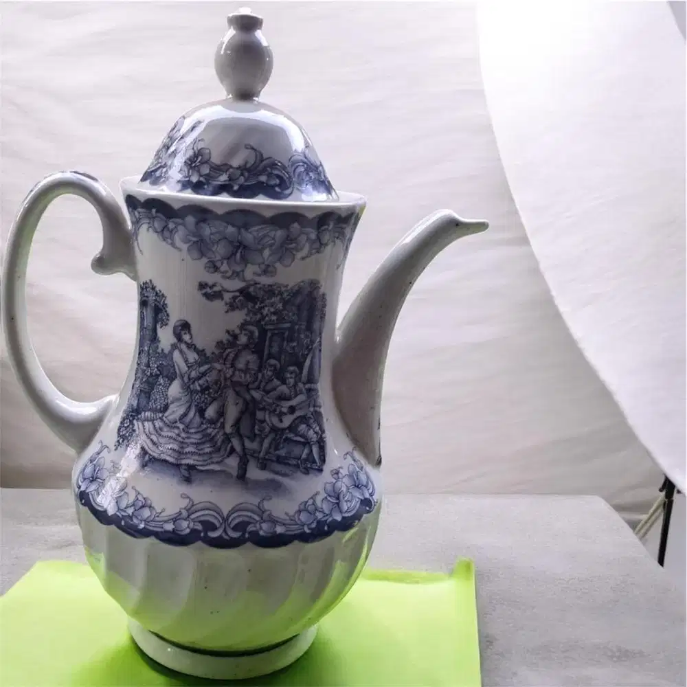 2 Pieces Teapot  Noritoki Japan & Oxford Johnson Antik Jadul Vintage