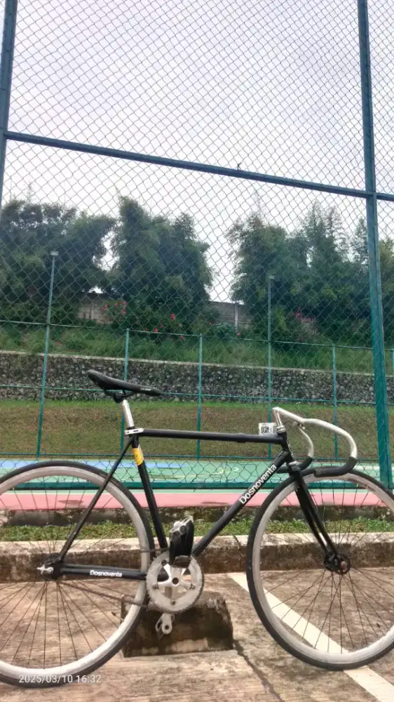 sepeda fixie njs looks