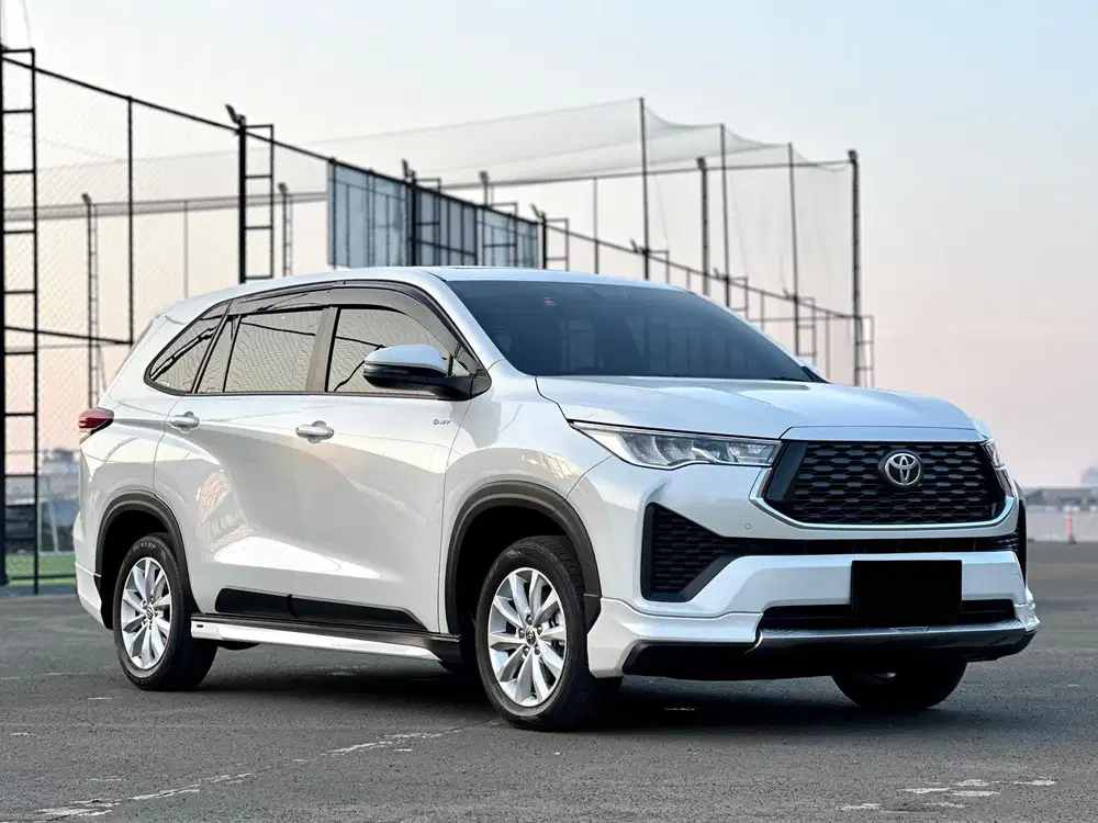 Toyota kijang innova zenix V 2.0 hybrid modelista nik 2026