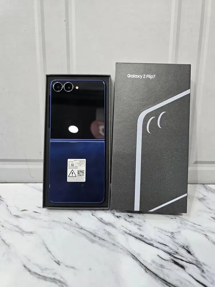 Samsung Z Flip 7 12/512