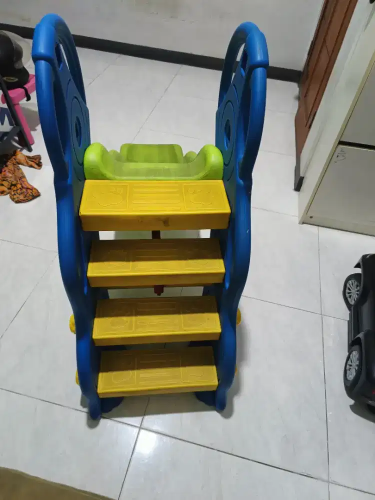 Perosotan anak plastik