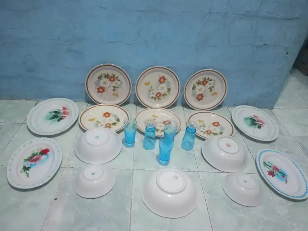Piring keramik dan glass vintage