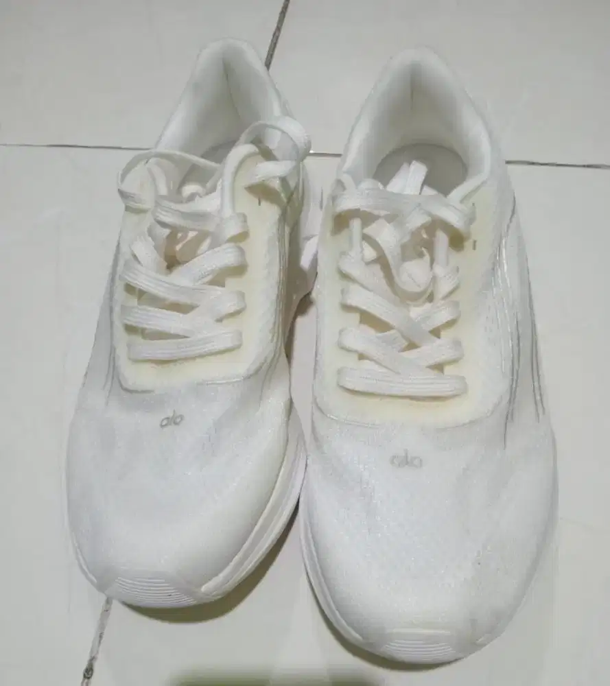 Sepatu merk alo